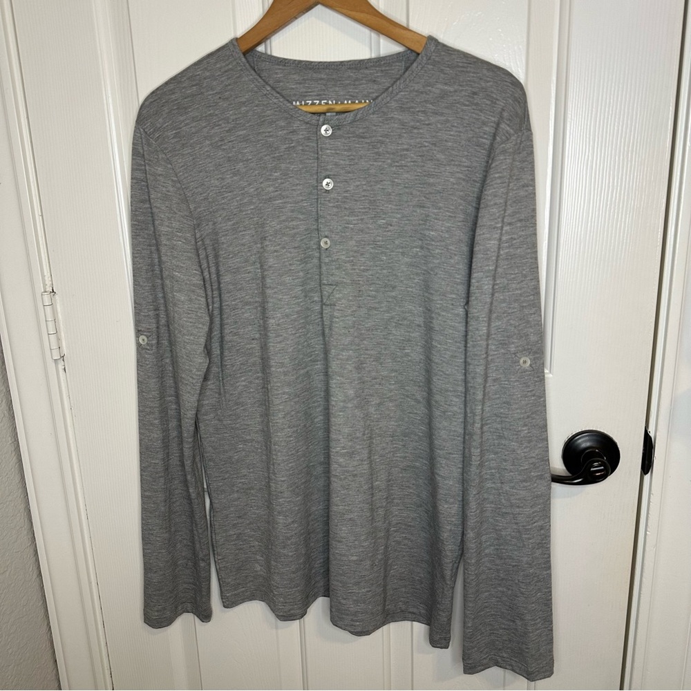 Mizzen + Main Light Grey Henley Long Sleeve Sz L Minimalist Quiet Luxury Preppy